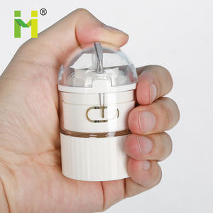 Venta al por mayor de lujo de forma redonda <span class=keywords><strong>farmacia</strong></span> mini promocional cortador de pastillas de plástico y trituradora con caja - Product Image 3