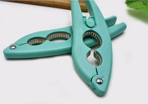 Wholesale Practical Kitchen Tools Walnut <strong>Nut</strong> <strong>Cracker</strong> with 2 Holes Stainless Steel Multi-Functional Manual Plier <strong>Opener</strong> - Product Image 6