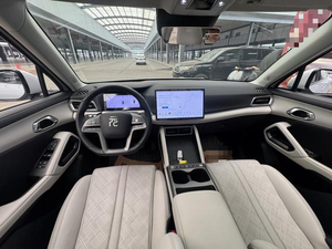 USD 2025 BYD YUAN UP 401KM BEYOND EDITION SUV de 5 Puertas y 5 Asientos, Eléctrico Puro, Full Opción, 2WD para Uso Personal, Blanco sobre Blanco - Product Image 5