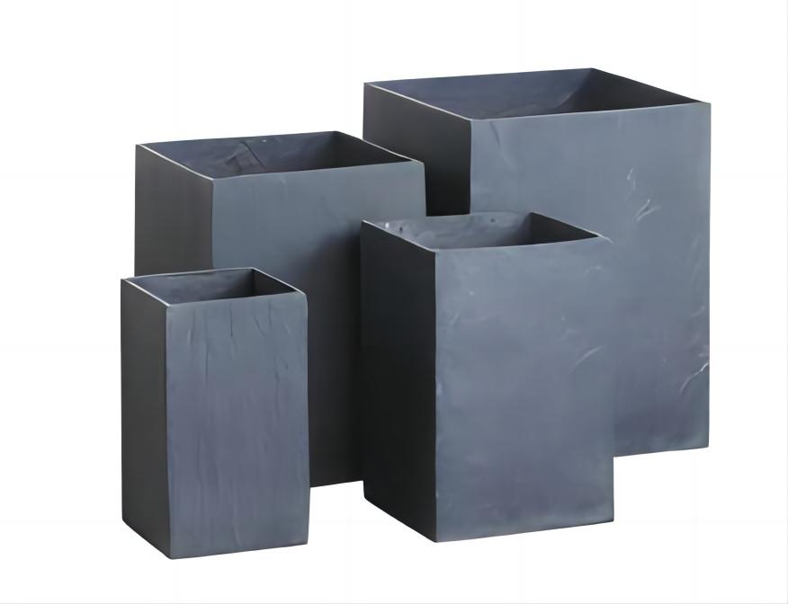 สีเทาเข้ม