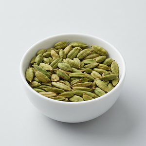 Gousse de cardamome verte naturelle entière, épice aromatique 6mm 7mm 8mm, qualité alimentaire pour la transformation alimentaire et l'exportation en vrac - Product Image 1
