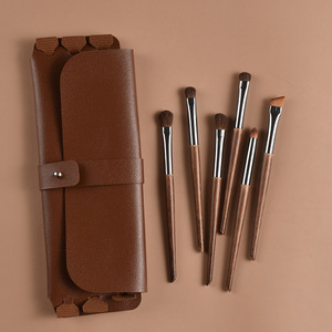 Ensemble de 6 pinceaux à maquillage pour les yeux en poils de poney, manche en bois, pour fard à paupières, eye-liner, anticernes, estompage, couleur personnalisée, kit de pinceaux cosmétiques pour les yeux - Product Image 6
