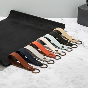 พวงกุญแจหนังขายส่ง อุปกรณ์เสริมพวงกุญแจ สายคล้องโลหะหรูหรา พวงกุญแจหนังพร้อมโลโก้แบรนด์ตามสั่ง - Product Image 4