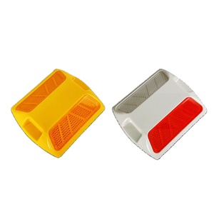 Borne de signalisation routière réfléchissante en plastique ABS PMMA blanc jaune effet œil de chat pour routes urbaines et autoroutes - Product Image 1