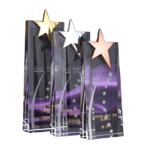 Trofeo in Cristallo Personalizzato con Nome Inciso, Alta Qualità, con Pentagramma per Regali e Souvenir - Product Image 1