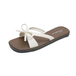 Sandalias de Mujer Transpirables, Versátiles para Exteriores, Antideslizantes y Resistentes al Desgaste, Disponibles en Todas las Tallas, Tendencia de Moda de Verano - Product Image 1
