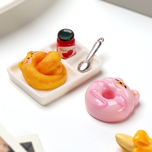 Breloques en résine miniatures assorties en gros, motifs 3D de pain et de pâtisserie de dessins animés pour la décoration de coques de téléphone DIY et la décoration de maisons de poupées - Product Image 4