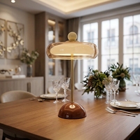 Lampe de table LED à intensité variable, style français traditionnel, en fer et verre, à commande tactile, fonctionnant sur piles, pour salon, chambre à coucher, luxe