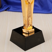 Trophée en cristal personnalisé en résine, trophée de coopération en forme de poignée de main, récompense annuelle de l'entreprise, trophée en cristal
