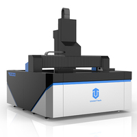 Machine de fraisage CNC 5 axes de Union Tech avec système de contrôle Syntec, moteur YASKAWA, broche simple pour le bois, l'aluminium et le laiton