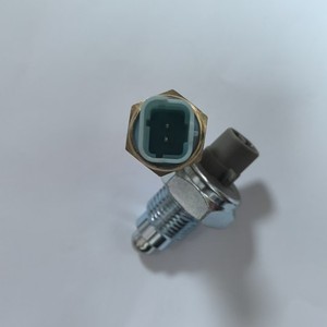 Interruptor Térmico Renault 8200209496 para Luz de Reversa, Pieza de Repuesto - Product Image 4