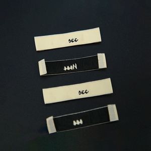 Étiquette de vêtement en coton style manuscrit avec design pliable pour les marques de mode éco-responsables et durables et les projets de bricolage - Product Image 3