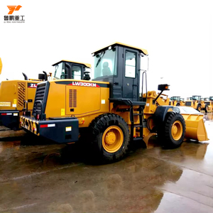 Cargadora de Ruedas Delantera Usada LW300KN 1100kg 92KW con Motor Yuchai, Herramientas Multifuncionales, 3 Años de Garantía, Bomba Hidráulica Kawasaki - Product Image 5