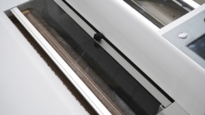 Impresora DTF de 70 cm (24 pulgadas) con 6 cabezales 3200A1 para camisetas y horno agitador con circulación de polvo - Product Image 3
