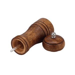 Ensembles de moulins à poivre rechargeables en bois de noyer avec rotor de meulage en céramique réglable Ensemble de moulins à sel et à poivre en bois - Product Image 6