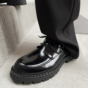 Zapatos Casuales Formales de Hombre de Caña Baja con Acabado Brillante, Estilo Británico Maduro, de Cuero Charol y Piel de Vacuno Corregida, Calzado de Negocios - Product Image 1