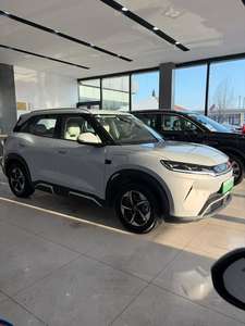 USD 2025 BYD YUAN UP 401KM BEYOND EDITION SUV de 5 Puertas y 5 Asientos, Eléctrico Puro, Full Opción, 2WD para Uso Personal, Blanco sobre Blanco - Product Image 3