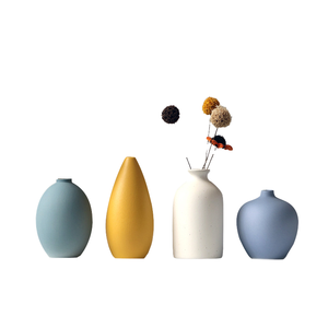 Vase en céramique blanche minimaliste, porte-fleurs en porcelaine, décoration moderne pour la maison, chambre, salon, bureau, mariage, durable - Product Image 1