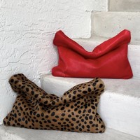 Fournisseur de sacs à main pour femmes en cuir de fourrure de cheval de couleur unie sur mesure OEM, grande capacité, pochette à rabat