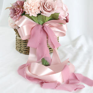 <span class=keywords><strong>Bouquet</strong></span> <span class=keywords><strong>de</strong></span> <span class=keywords><strong>mariée</strong></span> artificiel professionnel <span class=keywords><strong>de</strong></span> nouvelle conception <span class=keywords><strong>Acheter</strong></span> demoiselle d'honneur tenant une fleur <span class=keywords><strong>Bouquet</strong></span> <span class=keywords><strong>de</strong></span> <span class=keywords><strong>mariée</strong></span> fleurs <span class=keywords><strong>de</strong></span> mariage artificielles - Product Image 4