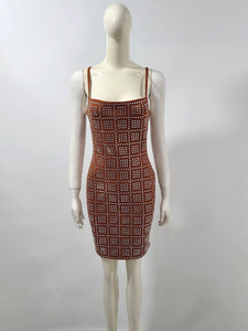 फैशन सेक्सी 2025 नए आगमन ठोस गैंडा पॉलिएस्टर बॉडीकॉन शाम पार्टी प्रोम ड्रेस - Product Image 2