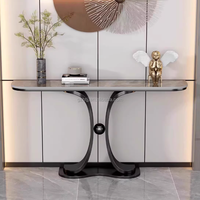 Table console d'entrée de luxe léger, design artistique pour hall, plateau en marbre, structure métallique, pour usage domestique BTCT002