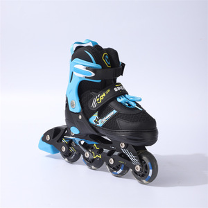 Phong cách và chức năng thể thao ngoài trời Giày <span class=keywords><strong>Light</strong></span>-Up Bánh xe tốc độ tự do slalom Inline Giày trượt con lăn cho bé trai và bé gái - Product Image 2