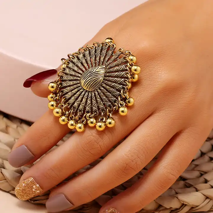 Sachita Gold Ring – Khanna Jewellers