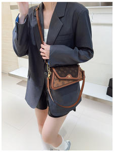 Bolso Bandolera Retro Vintage 2025 con Estampado para Mujer, Material PU de Alta Calidad, Versátil para Uso Diario - Product Image 5