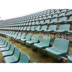 ที่นั่งพลาสติกกลางแจ้งแบบเรียงแถวพร้อมราวจับสำหรับสนามกีฬา - Product Image 3