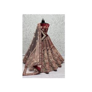 Lehenga Choli exclusif de style moderne avec double Dupatta Nouveau design brodé antique doré disponible au prix de gros - Product Image 1