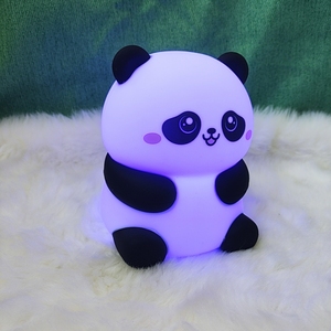 Lámpara Nocturna de Silicona Slap Panda, Control Táctil, Cambio de Color LED, Lámpara de Noche para Niños, Recargable por USB, Lámpara Suave para Guardería - Product Image 3