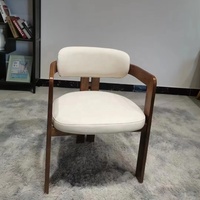 Chaise de restaurant en bois couleur noyer moderne, vente en gros, chaises de salle à manger en bois massif pour usage commercial