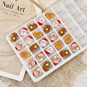 Offre Spéciale Noël : Accessoires d'Art Ongulaire en Résine – Breloques 3D pour Ongles Motif Bonhomme de Neige et Père Noël Kawaii, 4 Couleurs - Product Image 2