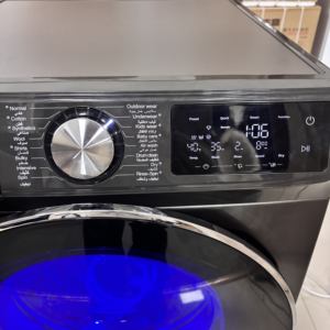 <span class=keywords><strong>Lave</strong></span>-<span class=keywords><strong>linge</strong></span> à tambour entièrement automatique de grande capacité 15 kg <span class=keywords><strong>avec</strong></span> sécheuse intégrée. Il s'agit d'un ensemble <span class=keywords><strong>lave</strong></span>-<span class=keywords><strong>linge</strong></span> et sèche-<span class=keywords><strong>linge</strong></span> intégré. - Product Image 3