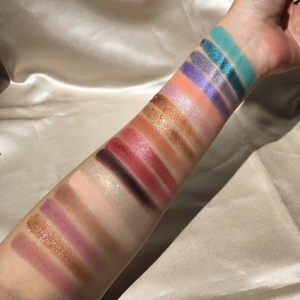 2021 Vẻ Đẹp Tráng Men Của Bí Ẩn 18 Vegan Màu Eye Shadow Make Up Sắc Tố Cao New Planet <span class=keywords><strong>Eyeshadow</strong></span> <span class=keywords><strong>Palette</strong></span> - Product Image 5