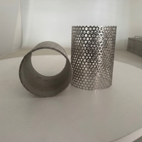 OEM SS304 316L Stainless Steel Perforated Filter Screen Cylinder Filter Element untuk Kapal Penyaring Laut