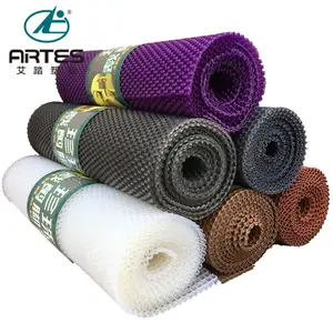 Alfombrilla de Coche Universal Antideslizante de PVC Barata con Diseño de Refuerzo Personalizado en Rollo - Product Image 1