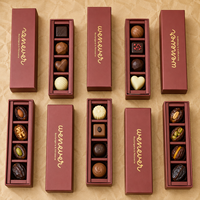Boîte d'emballage rigide en papier de qualité supérieure avec feuille d'or personnalisée, doublure et séparateur en plastique pour chocolats et dattes de qualité supérieure