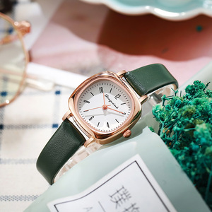 Reloj cuadrado minimalista artístico para mujer, con correa de cuero retro, pequeño y cuadrado. - Product Image 6