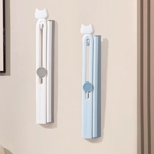 Petites brosses <span class=keywords><strong>de</strong></span> nettoyage <span class=keywords><strong>de</strong></span> <span class=keywords><strong>vitres</strong></span> en silicone polyvalentes raclettes pliables avec poignée en plastique <span class=keywords><strong>pour</strong></span> l'essuyage <span class=keywords><strong>de</strong></span> <span class=keywords><strong>vitres</strong></span> <span class=keywords><strong>de</strong></span> plancher en verre - Product Image 4