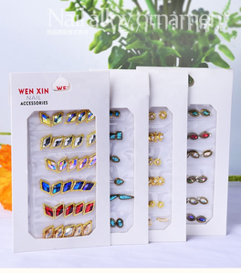 คริสตัลพลอยเทียมอัลลอยตกแต่งเล็บ6เส้น3D หลังแบนพร้อมเครื่องมือแบบทำมือสำหรับสปาเล็บและสตูดิโอทำเล็บ - Product Image 4