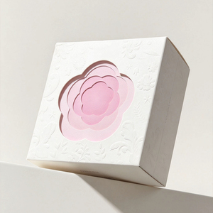 Boîtes d'emballage en papier personnalisées, créatives, blanches, avec logo en relief et estampage à chaud, avec fenêtres creuses pour l'emballage de parfums et de cosmétiques - Product Image 5