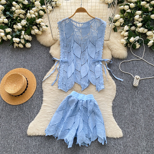 Conjunto elegante de verano de 2 piezas para <span class=keywords><strong>mujer</strong></span>, top y traje corto de encaje ajustado, ropa al por mayor - Product Image 3