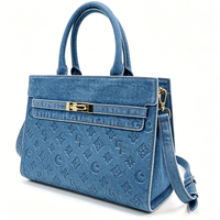 Geprägte Denim-Strukturierte Umhängetasche für Damen mit Reißverschluss, Wasserdicht, Große Kapazität, Mond-Stern-Monogramm-Design