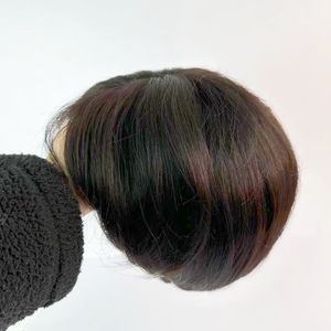 باروكة شعر طبيعي قصيرة عالية الجودة بدون غراء، شبكة مرنة، تسريحة بوب، لون أسود طبيعي أو ملون، حجم متوسط للنساء - Product Image 1