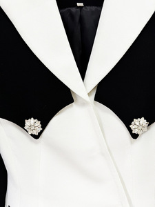 Blazer BA2327 <span class=keywords><strong>Camila</strong></span> para Mujer, Talla Grande, Corte Entallado, 100% Algodón, Antiarrugas, Diseño a Cuadros Blanco y Negro - Product Image 6