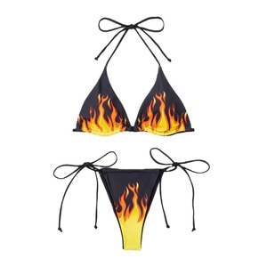 Venta al por mayor de fábrica: Nuevo conjunto de <span class=keywords><strong>bikini</strong></span> sexy para mujer con estampado de <span class=keywords><strong>anime</strong></span> gótico, top de tirantes bajos con cierre trasero y braguita de cintura baja. - Product Image 1