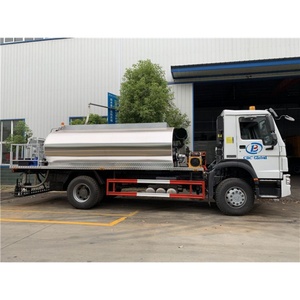 Camion épandeur d'asphalte haute performance 12m3 HOWO, distributeur d'asphalte à vendre - Product Image 5