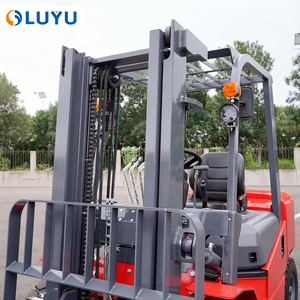 Her Türlü Araziye Uygun 3.5 Ton 4 Çeker Dizel Forklift Düzensiz Yüzeyler İçin Büyük Pnömatik Lastikler Yan Kaydırıcı Hidrolik Otomatik - Product Image 6